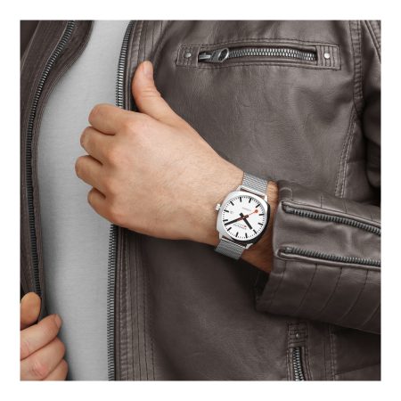 Reloj Mondaine Cushion Automatic 39mm 1.jpg